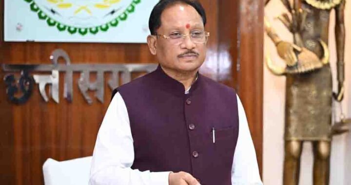 मुख्यमंत्री विष्णु देव साय ने बाबा कार्तिक उरांव की जन्मशताब्दी पर उनकी आदमकद प्रतिमा का किया अनावरण