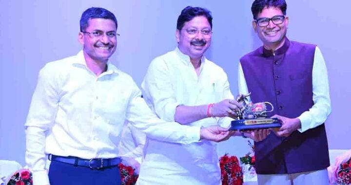 छत्तीसगढ़ के विकास का प्रमुख इंजन बनेगा हाउसिंग बोर्ड, आवास के साथ अधोसंरचना विकास में निभाएगा महत्वपूर्ण भूमिका : आवास एवं पर्यावरण मंत्री ओ.पी. चौधरी