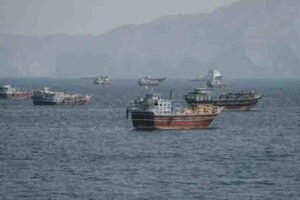 होर्मुज में ‘चुंबक बम’ से पहली बार हमला, 27 भारतीय नाविकों वाले तेल टैंकर को बनाया निशाना
