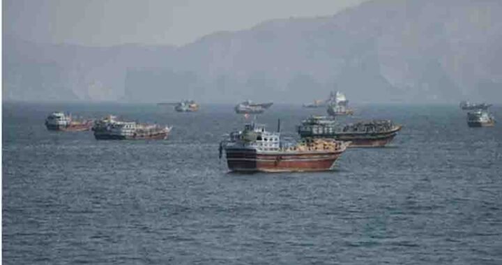 होर्मुज में ‘चुंबक बम’ से पहली बार हमला, 27 भारतीय नाविकों वाले तेल टैंकर को बनाया निशाना