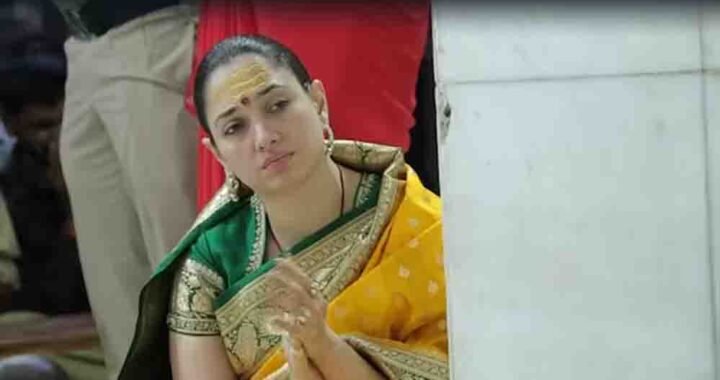 तमन्ना भाटिया ने किए महाकाल के दर्शन, मां के साथ भस्म आरती में शामिल होकर लिया आशीर्वाद