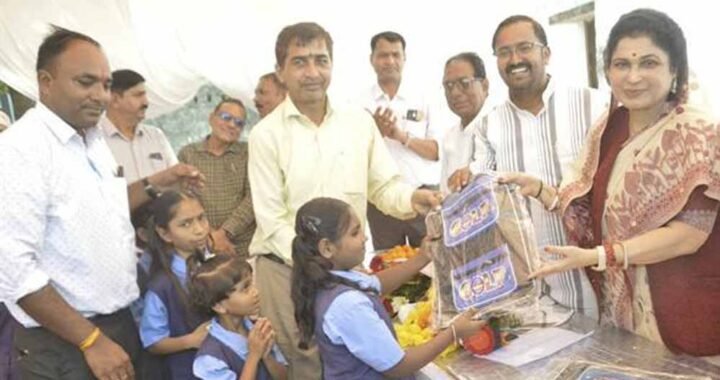 शिक्षा से होगी तरक्की की राह प्रशस्त, बच्चों को नियमित रूप से भेजें स्कूल: राज्यमंत्री  गौर