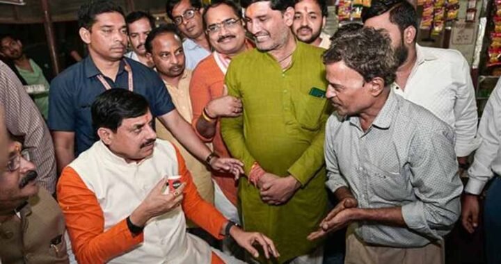 मुख्यमंत्री डॉ. यादव ने बरेला में सड़क किनारे लगी दुकान पर पी चाय