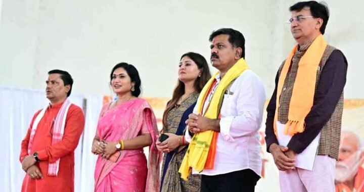 रायपुर : सेवा संकल्प अभियान के तहत कबीरधाम में निकली भव्य सेवा ज्योति यात्रा, उप मुख्यमंत्री विजय शर्मा हुए शामिल