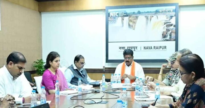 रायपुर : नक्सल प्रकरणों की वापसी के लिए प्रक्रिया में तेजी लाएं, 15 दिनों में जिला स्तरीय समितियों की बैठक करें – उप मुख्यमंत्री विजय शर्मा