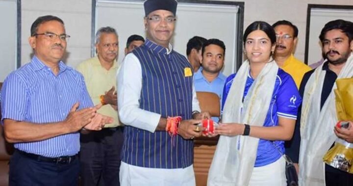 एशियन गेम्स पदक विजेता आशी-ऐश्वर्य से मिले मंत्री सारंग, बोले- 6 साल की उम्र से तराशेंगे खेल प्रतिभाएं