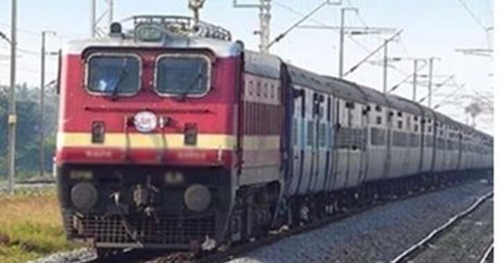 यात्रियों के लिए बड़ी खबर, हटिया-LTT स्पेशल ट्रेन 12 अक्टूबर से चलेगी, रायपुर-बिलासपुर समेत 5 स्टेशनों पर ठहराव