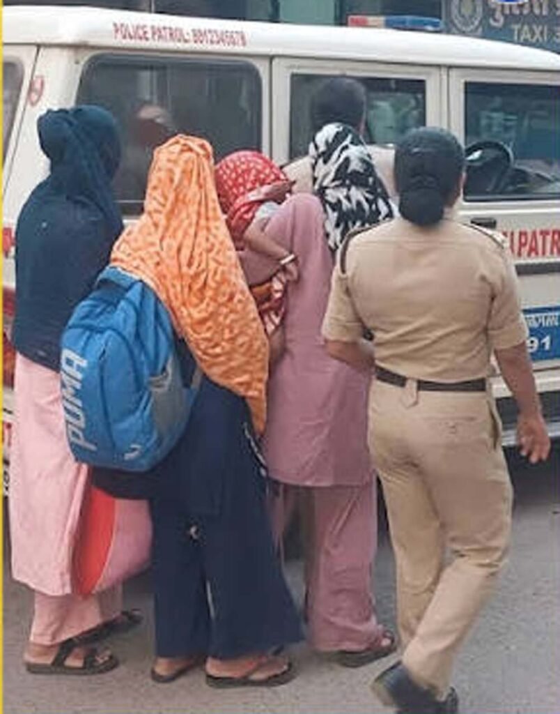 धमतरी में पुलिस की बड़ी कार्रवाई, छापेमारी में सेक्स रैकेट से जुड़े 18 युवक-युवतियां पकड़े गए
