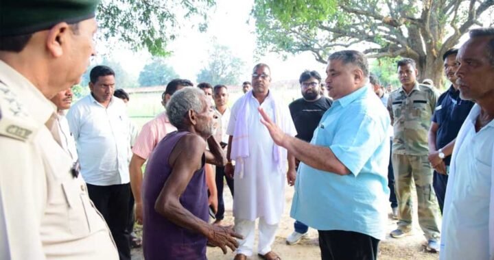 हाथी प्रभावित गांवों में पहुंचे पर्यटन मंत्री  राजेश अग्रवाल, ग्रामीणों से मिलकर जाना हाल, अधिकारियों को दिए त्वरित राहत के निर्देश