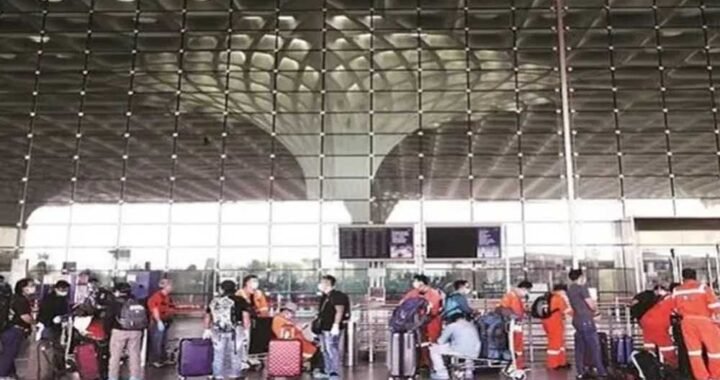 मुंबई एयरपोर्ट पर तकनीकी खराबी से कामकाज प्रभावित, सर्वर में गड़बड़ी के बाद मचा हड़कंप