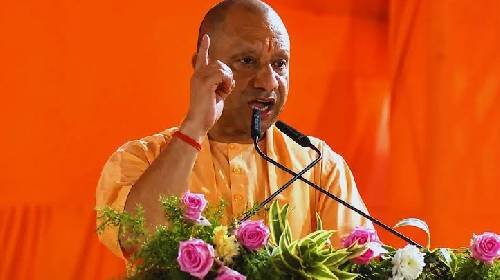 योगी का सपा पर हमला, बोले- ‘वन डिस्ट्रिक्ट-वन माफिया’