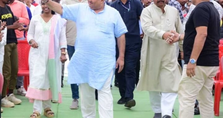 सरगुजा ओलंपिक से निखर रही ग्रामीण खेल प्रतिभाएं, युवा खिलाड़ियों के सपनों को मिल रही नई उड़ान : पर्यटन मंत्री  राजेश अग्रवाल