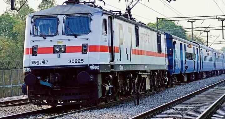 खंडवा-तुकईथड़ रेल ट्रैक पर ढाई साल बाद दौड़ेगी ट्रायल ट्रेन, यात्री सेवा पर संशय
