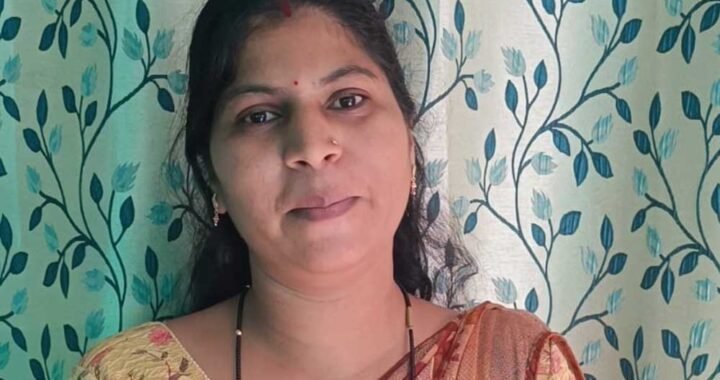 स्व-सहायता समूह से जुड़कर आत्मनिर्भर बनीं दुर्ग की सोनिया साहू बैंक सखी के रूप में दे रही हैं सेवाएं