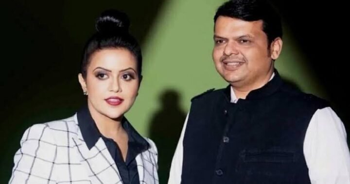 फडणवीस और पत्नी पर 29 कथित आपत्तिजनक पोस्ट, साइबर पुलिस ने दर्ज किया केस