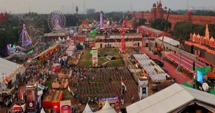 रामलीला मैदान में प्रदर्शन महंगा, GST से बढ़ा खर्च