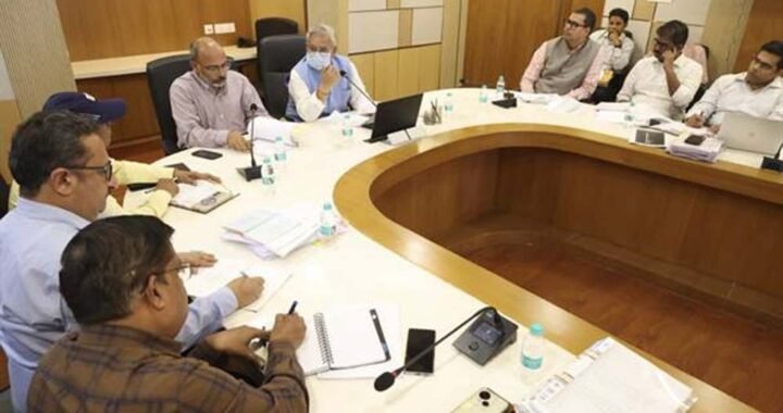 रबी सीजन और दीपावली के लिये निर्बाध विद्युत आपूर्ति करें सुनिश्चित : ऊर्जा मंत्री तोमर
